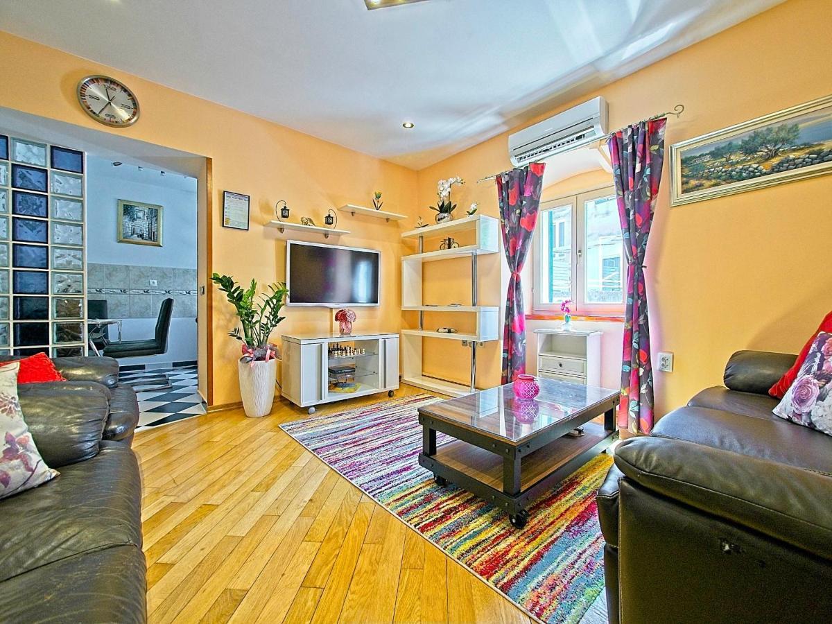 Nina Apartment Split Luaran gambar