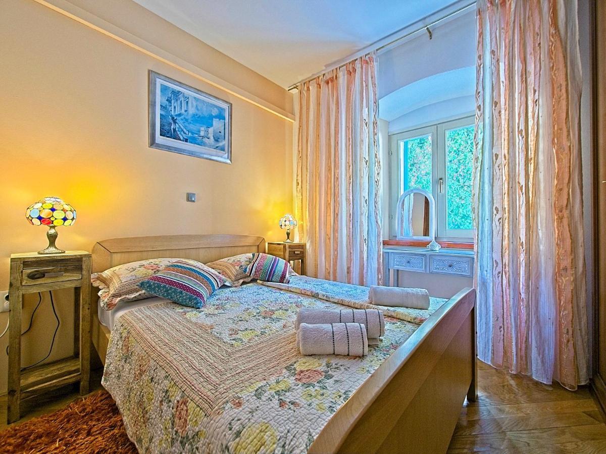 Nina Apartment Split Luaran gambar